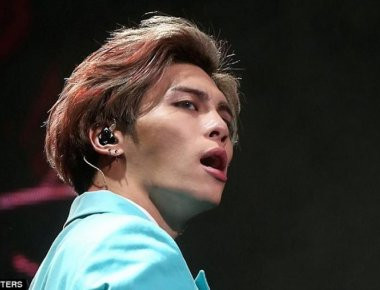 Νεκρός στο διαμέρισμά του ο 27χρονος τραγουδιστής του boy band «Shinee» Kim Jong-hyun (βίντεο)